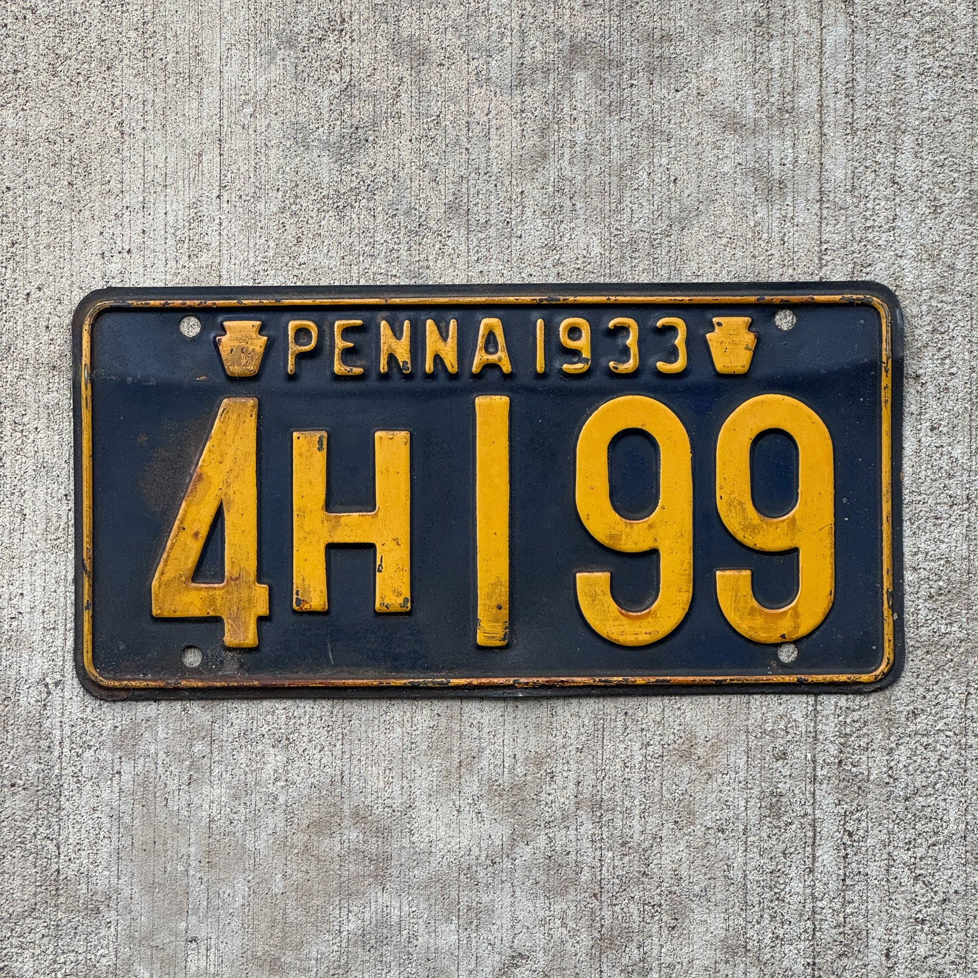 Photo of a 1933 Pennsylvania License Plate Auto Tag Garage Decor Vintage 4H 199