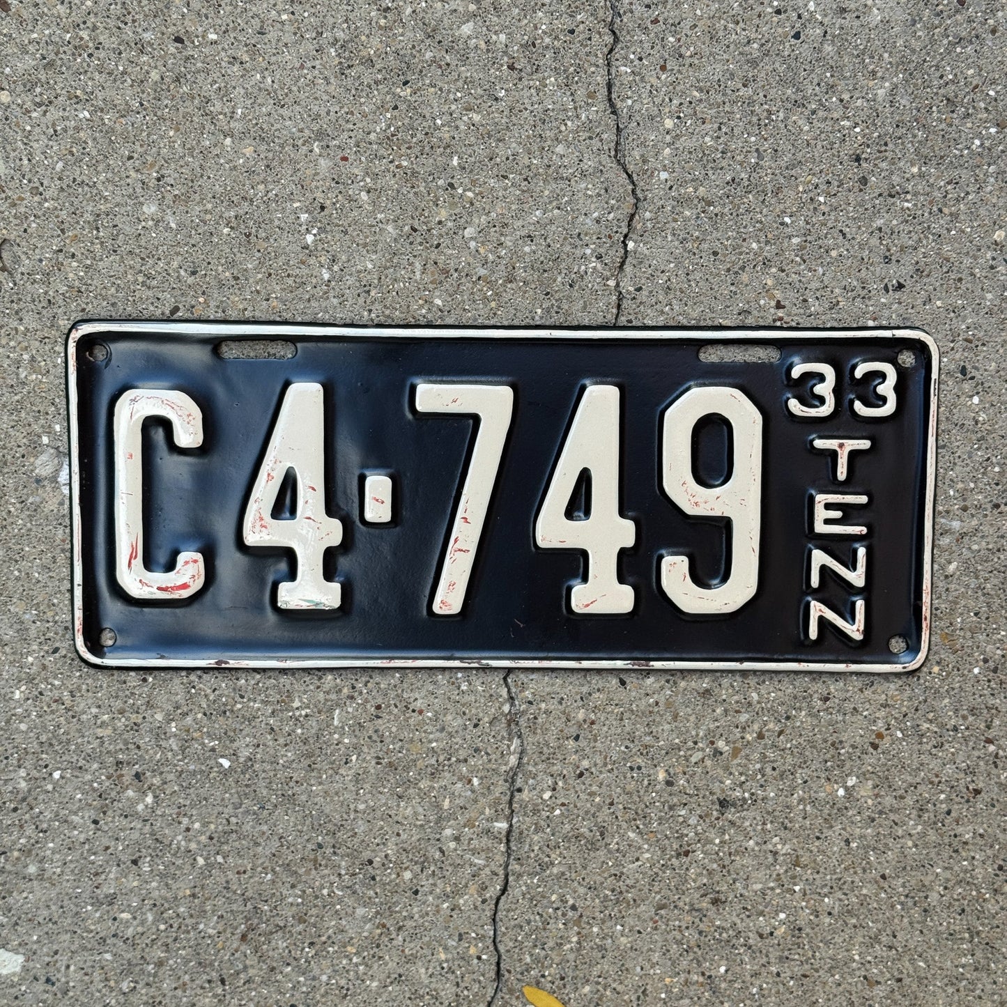 Photo of a 1933 Tennessee Truck License Plate Auto Tag Garage Decor Vintage C 4 749