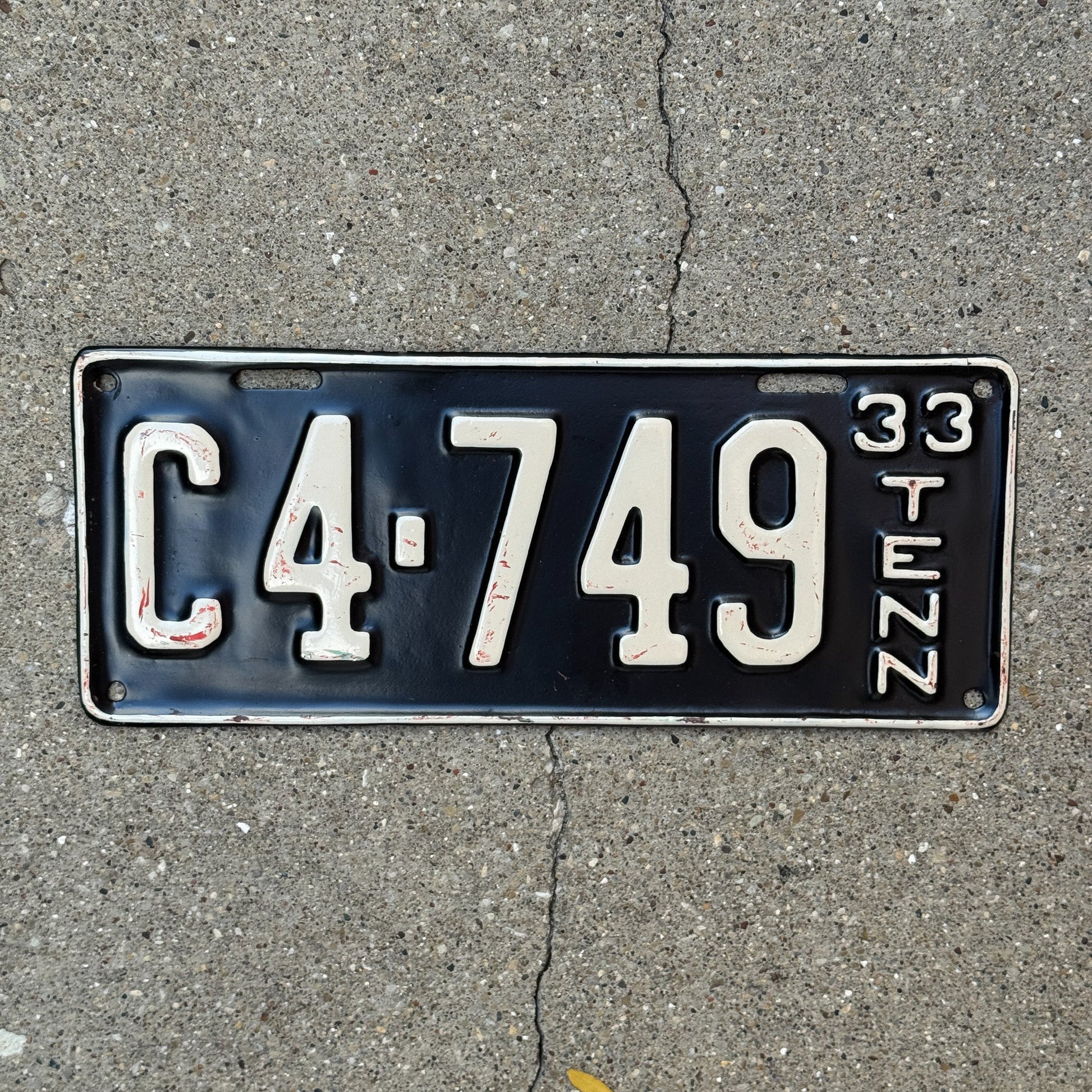 Photo of a 1933 Tennessee Truck License Plate Auto Tag Garage Decor Vintage C 4 749