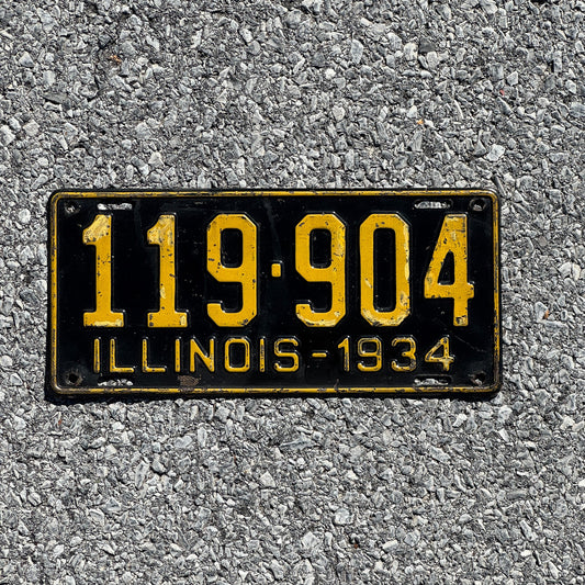 Photo of a 1934 Illinois License Plate Auto Tag Garage Decor Vintage 119904
