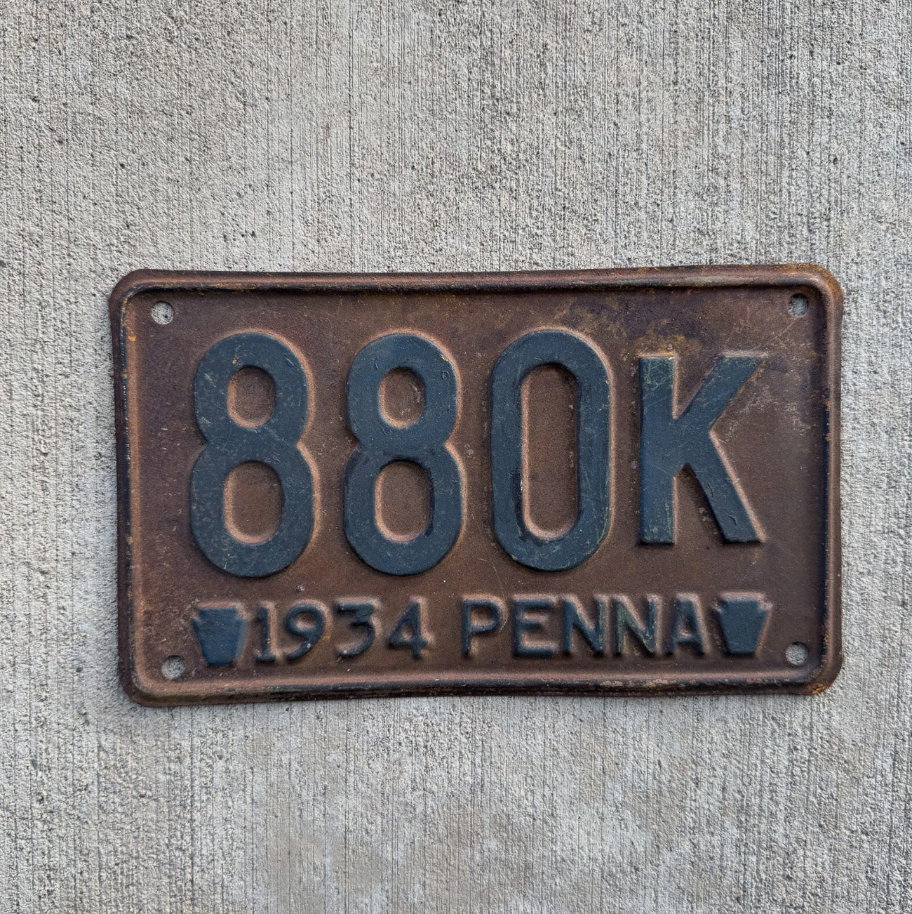 Photo of a 1934 Pennsylvania License Plate Auto Tag Garage Decor Vintage Shorty Keystone 880 K