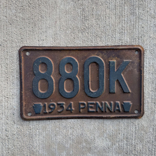 Photo of a 1934 Pennsylvania License Plate Auto Tag Garage Decor Vintage Shorty Keystone 880 K