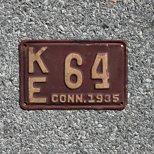 Photo of a 1935 Connecticut License Plate Auto Tag Garage Decor Vintage KE64