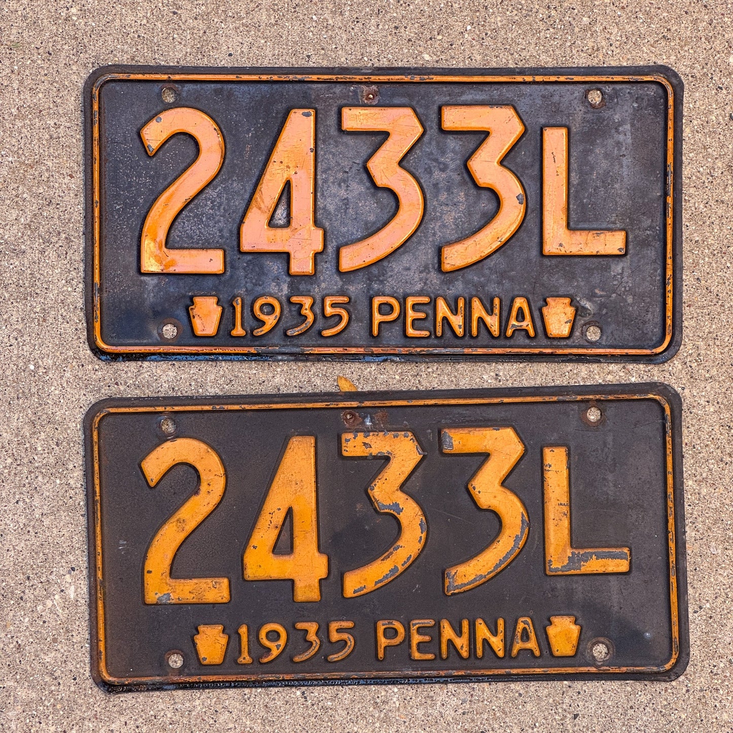 Photo of a 1935 Pennsylvania License Plate Pair Auto Tag Garage Decor Vintage 2433 L with original patina