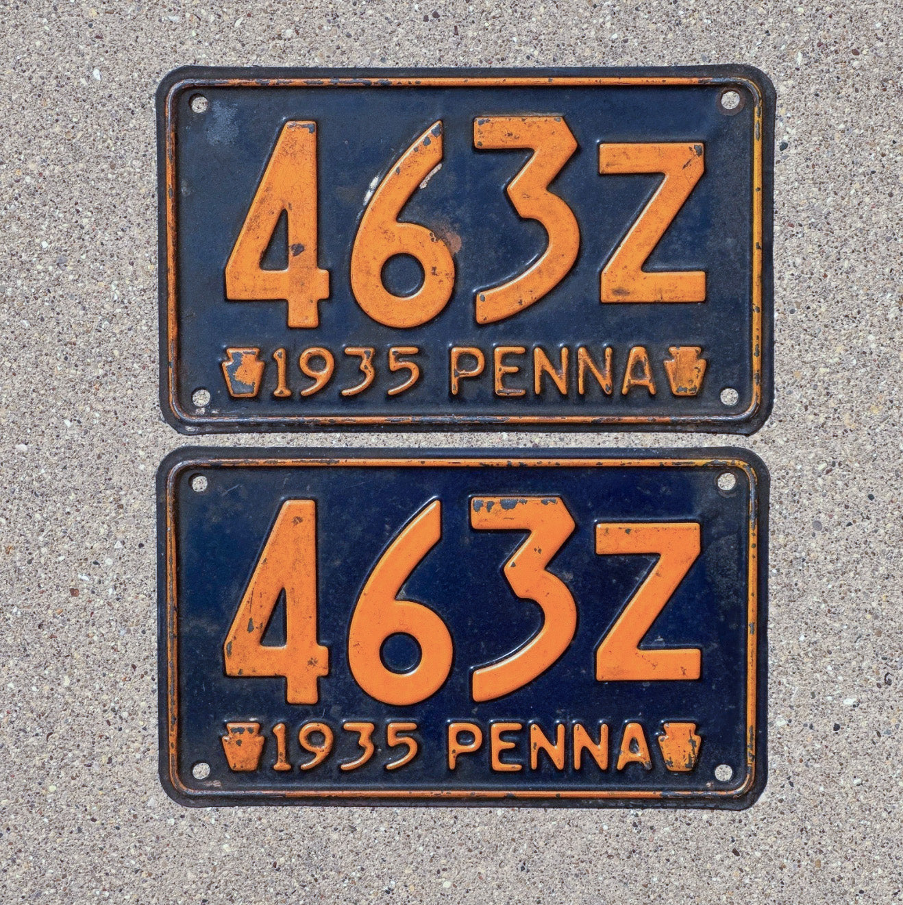 Photo of a 1935 Pennsylvania License Plate Pair Auto Tag Garage Decor Vintage 463 Z with original patina