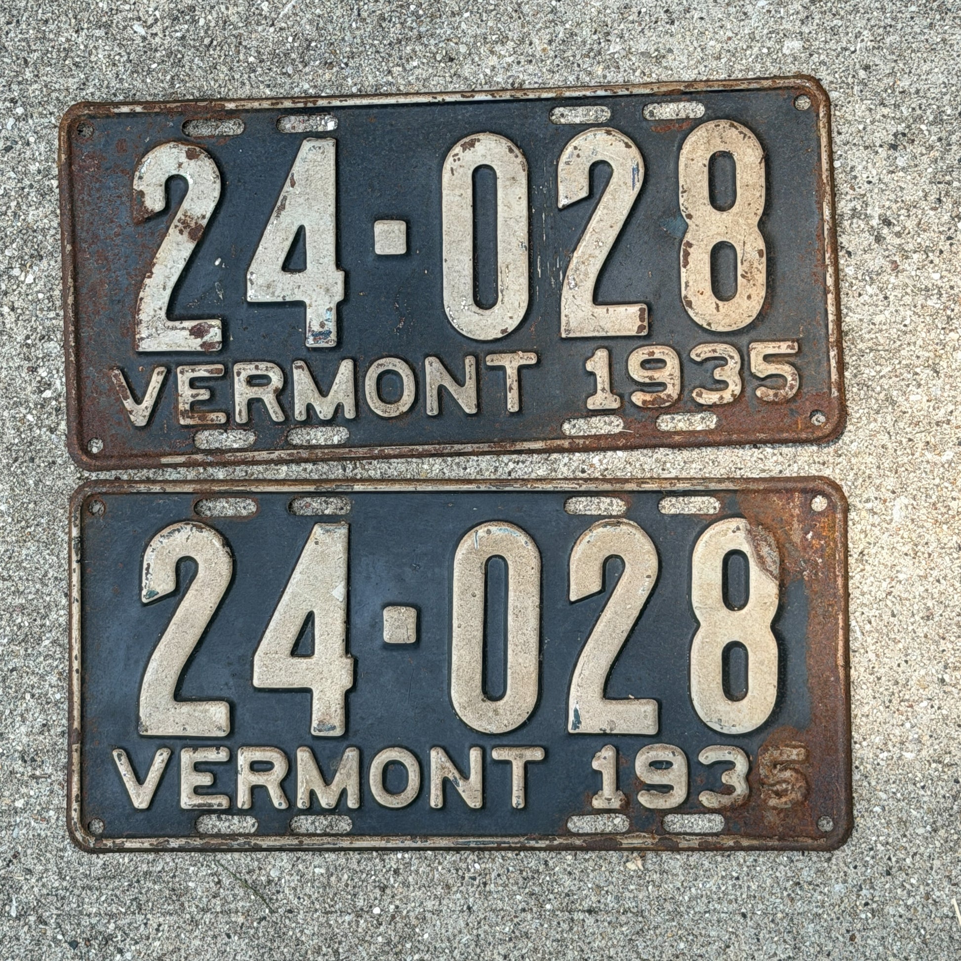 Photo of a 1935 Vermont License Plate Pair Auto Tag Garage Decor Vintage 24 028 with original patina