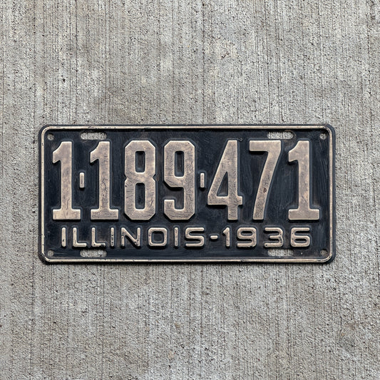 Photo of a 1936 Illinois License Plate Auto Tag Garage Decor Vintage 1 189 471 with original patina