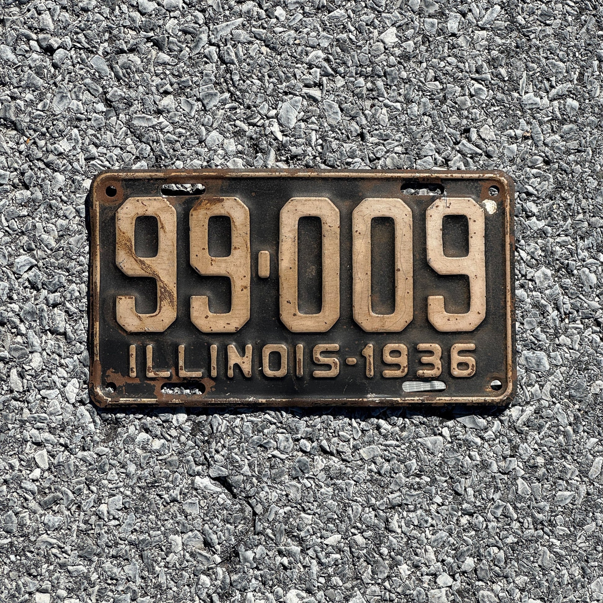 Photo of a 1936 Illinois License Plate Auto Tag Garage Decor Vintage Full House 99 009