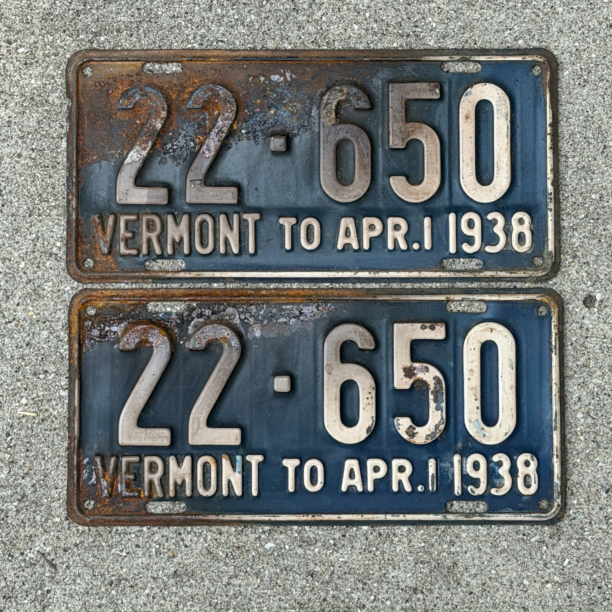 Photo of a 1937 1938 Vermont License Plate Pair Auto Tag Garage Decor Vintage 22 650 with original patina