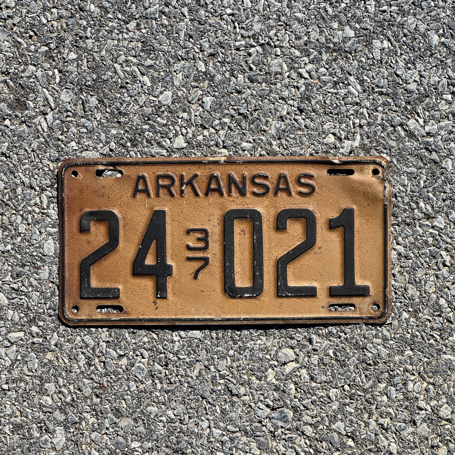 Photo of a 1937 Arkansas License Plate Auto Tag Garage Decor Vintage 24 021