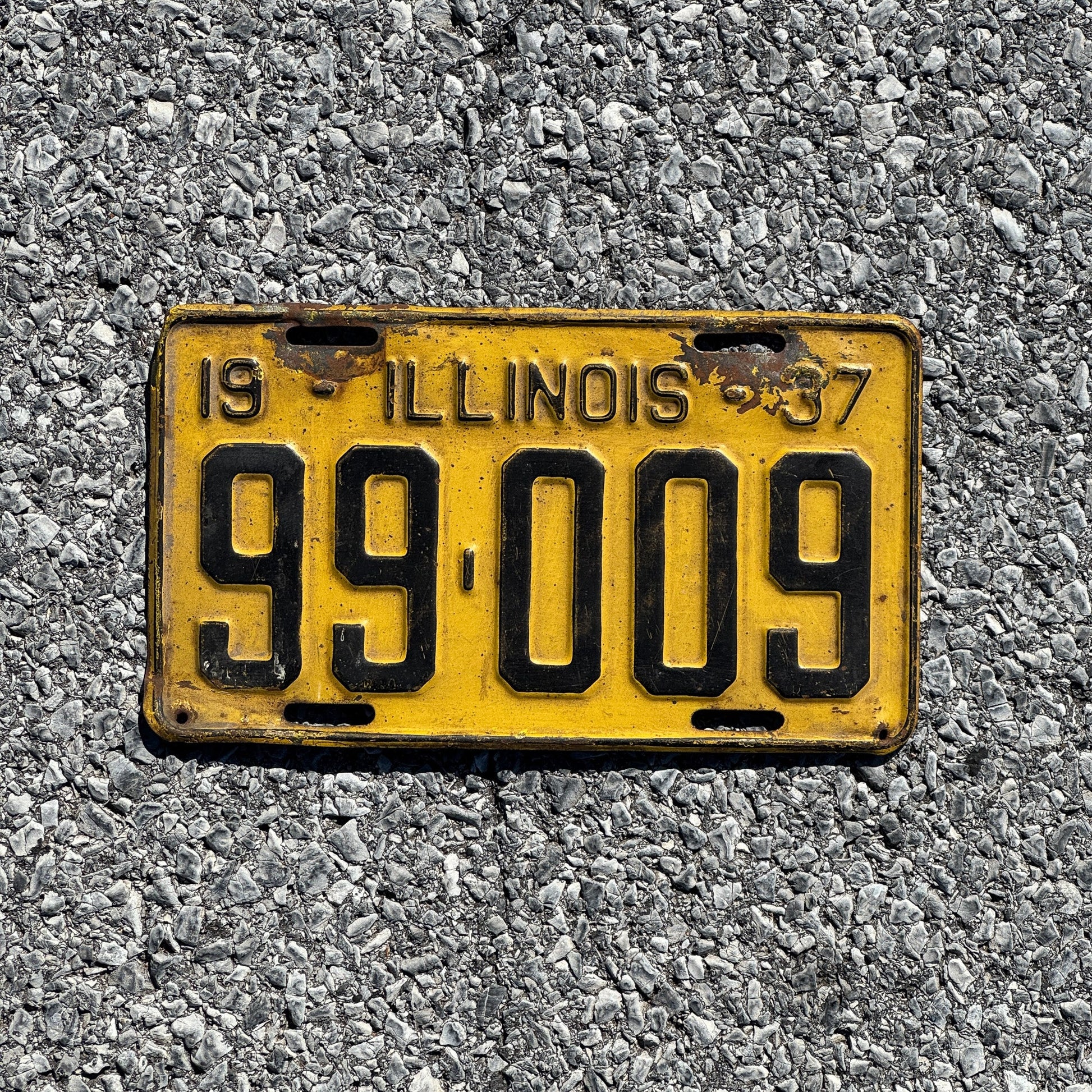 Photo of a 1937 Illinois License Plate Auto Tag Garage Decor Vintage Full House 99 009
