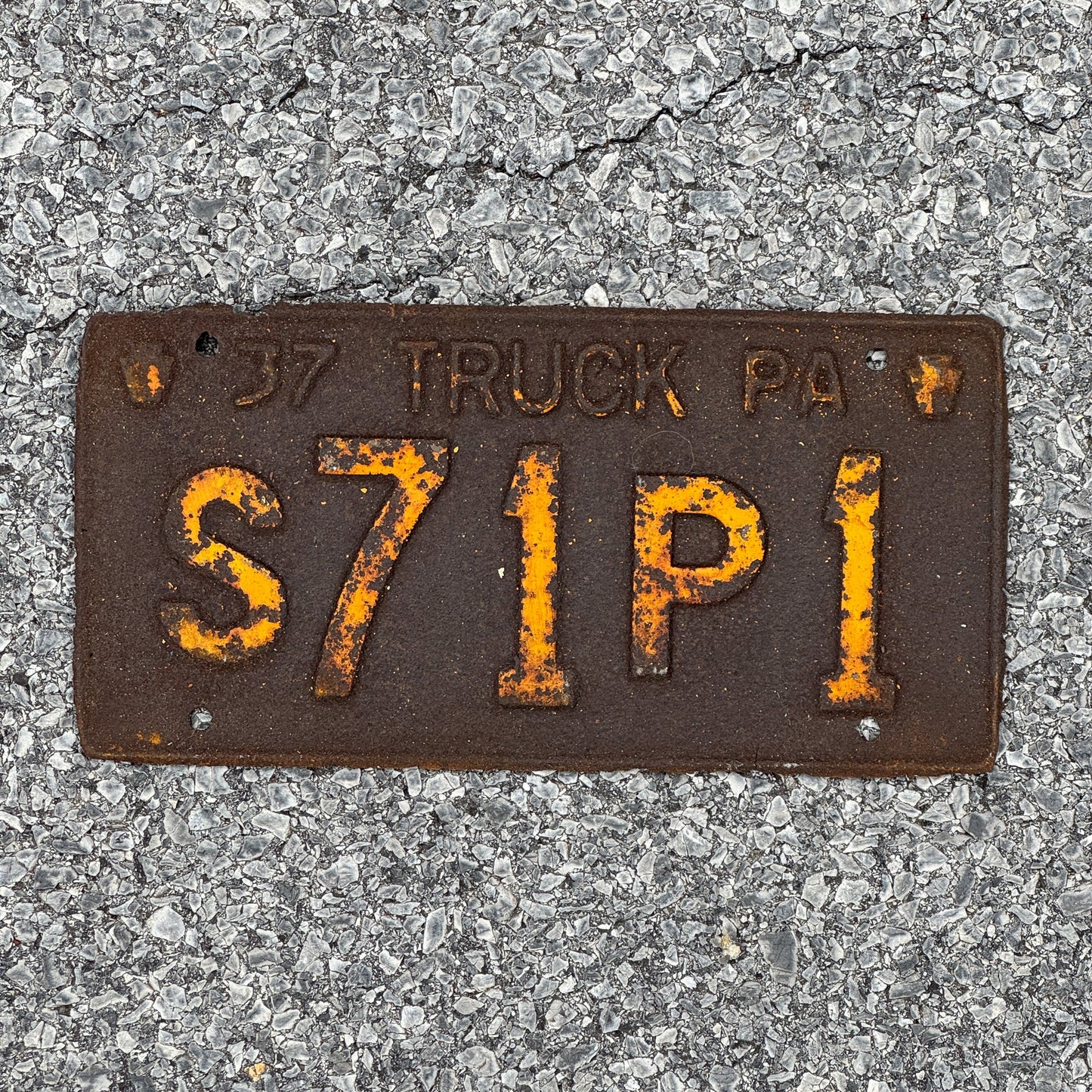 Photo of a 1937 Pennsylvania Truck License Plate Auto Tag Garage Decor Vintage S71P1