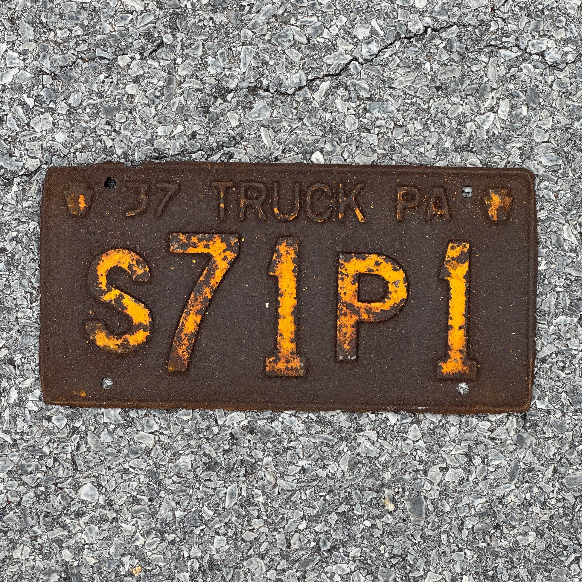 Photo of a 1937 Pennsylvania Truck License Plate Auto Tag Garage Decor Vintage S71P1