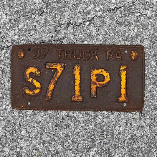 Photo of a 1937 Pennsylvania Truck License Plate Auto Tag Garage Decor Vintage S71P1