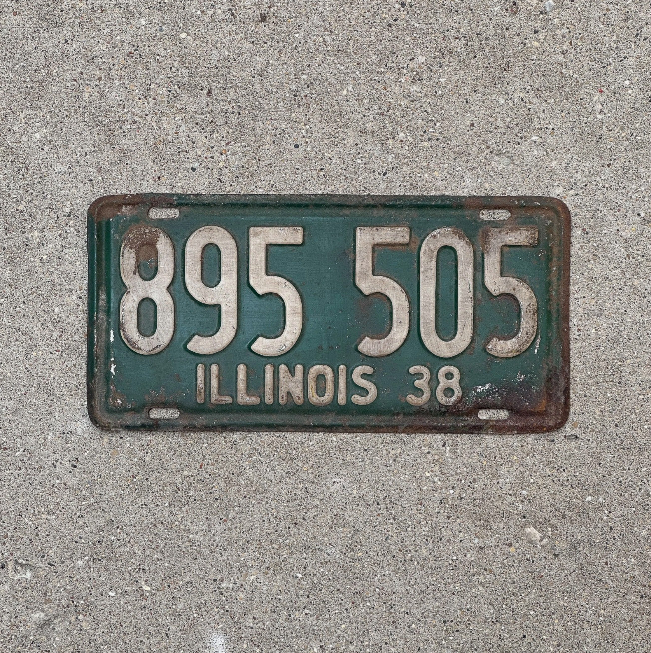 Photo of a 1938 Illinois License Plate Auto Tag Garage Decor Vintage 895 505