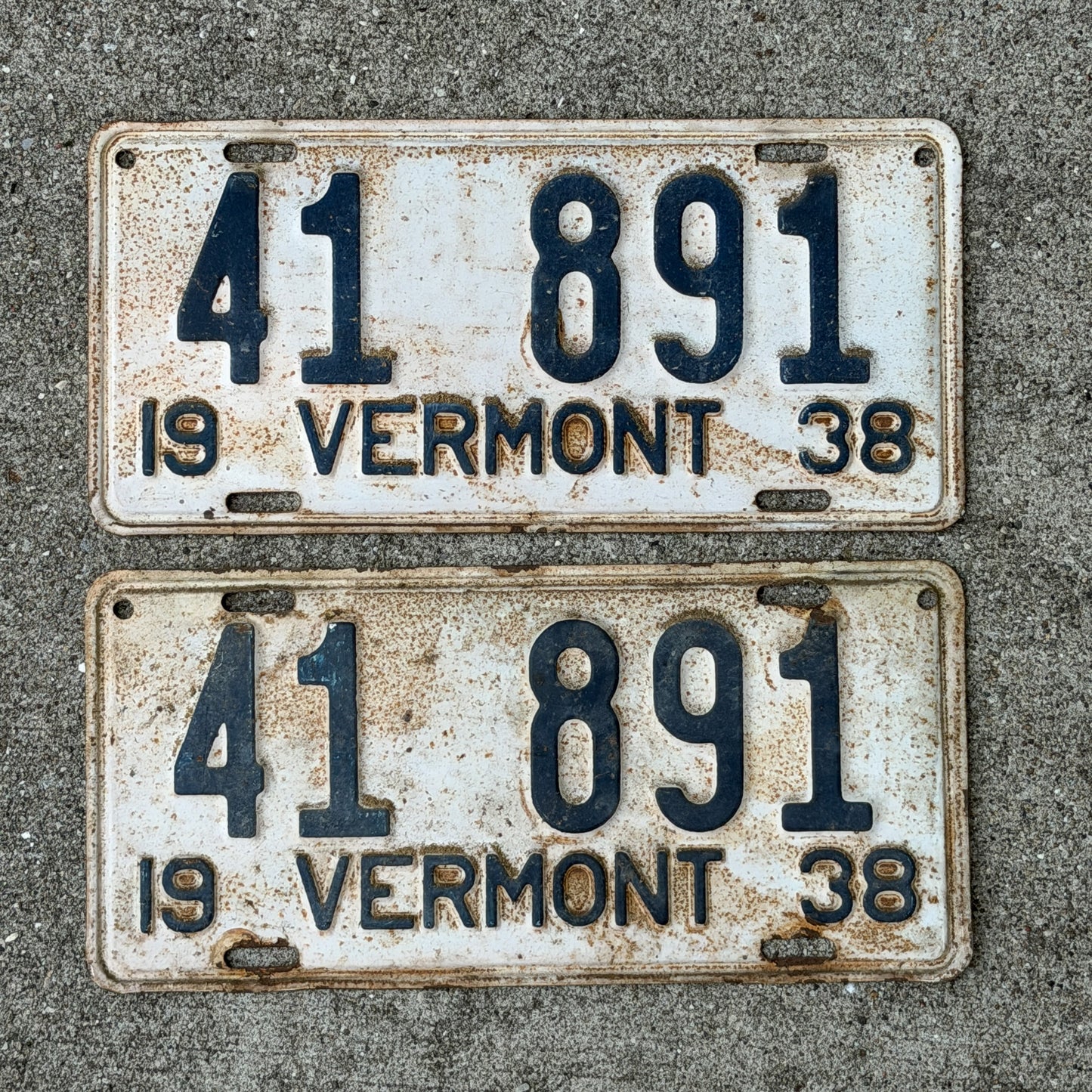 Photo of a 1938 Vermont License Plate Pair Auto Tag Garage Decor Vintage 41 891 with original patina