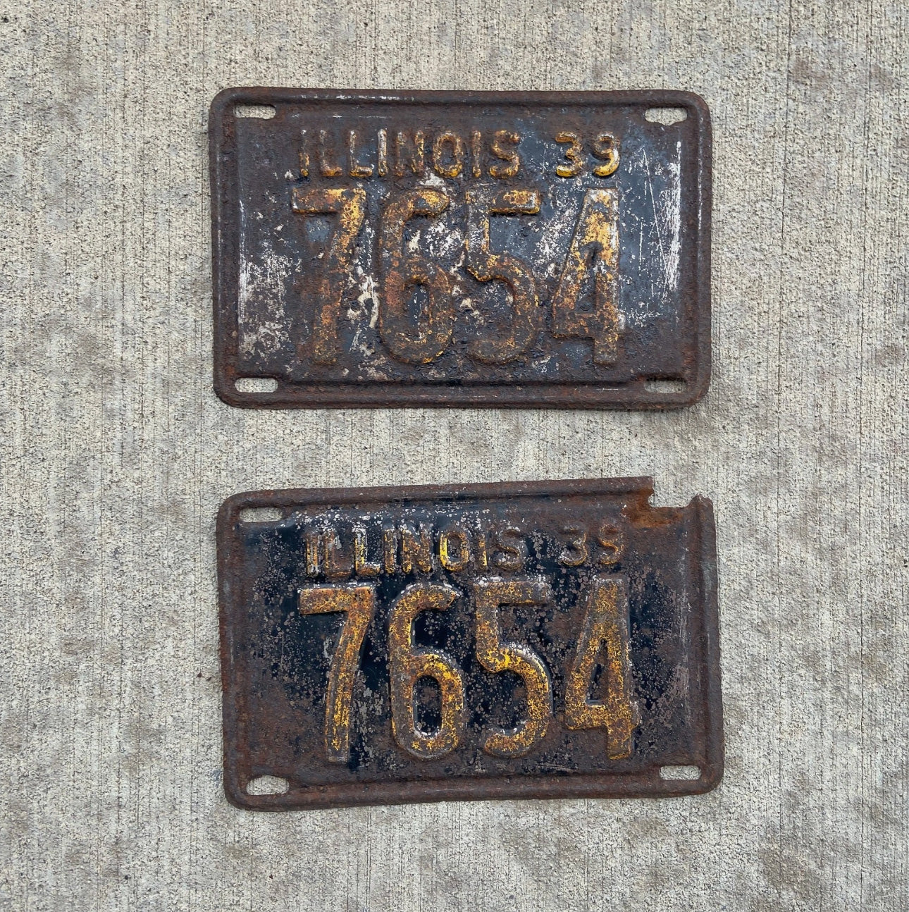 Photo of a 1939 Illinois License Plate Pair Auto Tag Garage Decor Vintage Low Number Four Digit 7654 with original patina