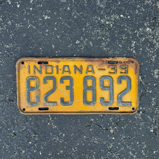 Photo of a 1939 Indiana License Plate Auto Tag Garage Decor Vintage 823 892