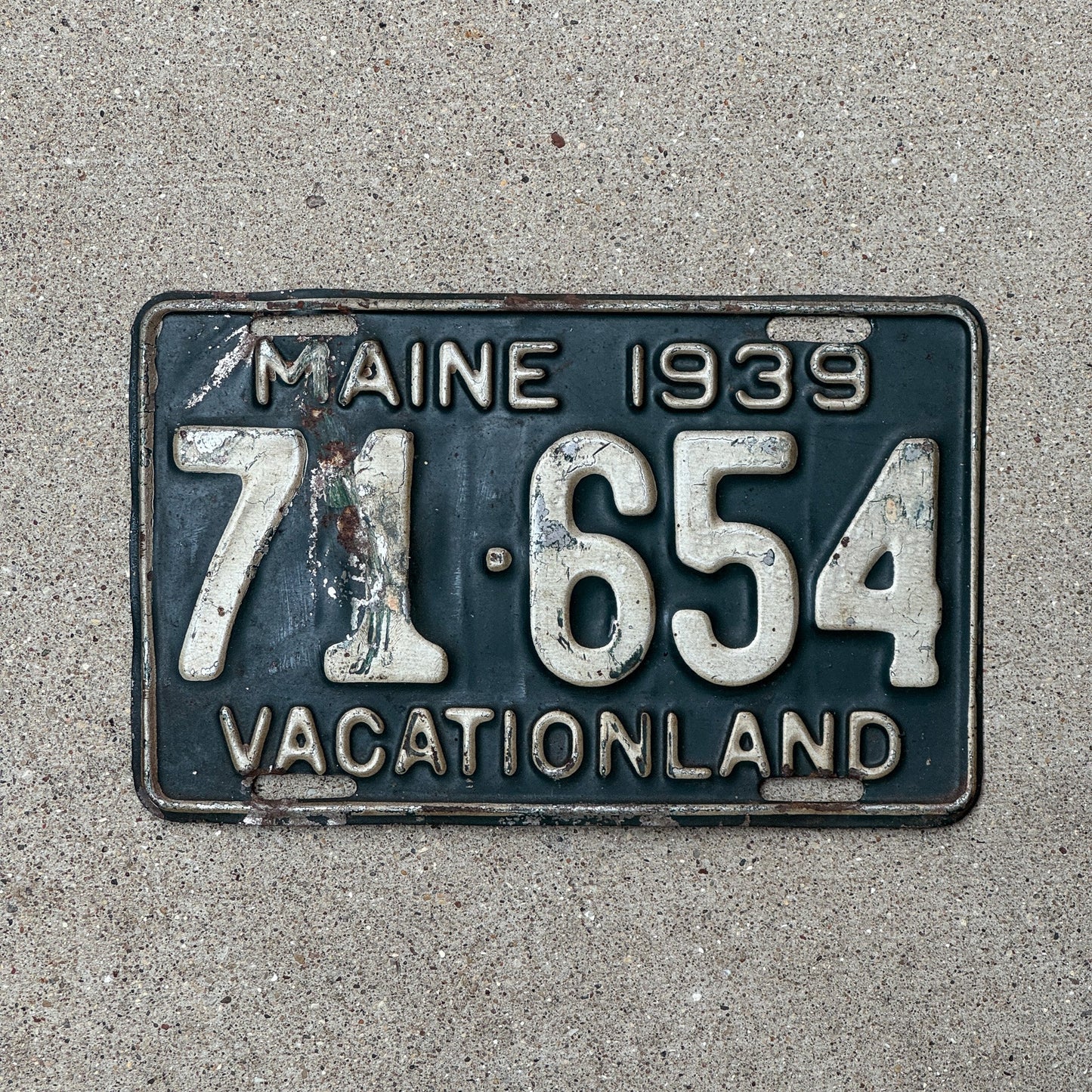 Photo of a 1939 Maine License Plate Auto Tag Garage Decor Vintage 71 654