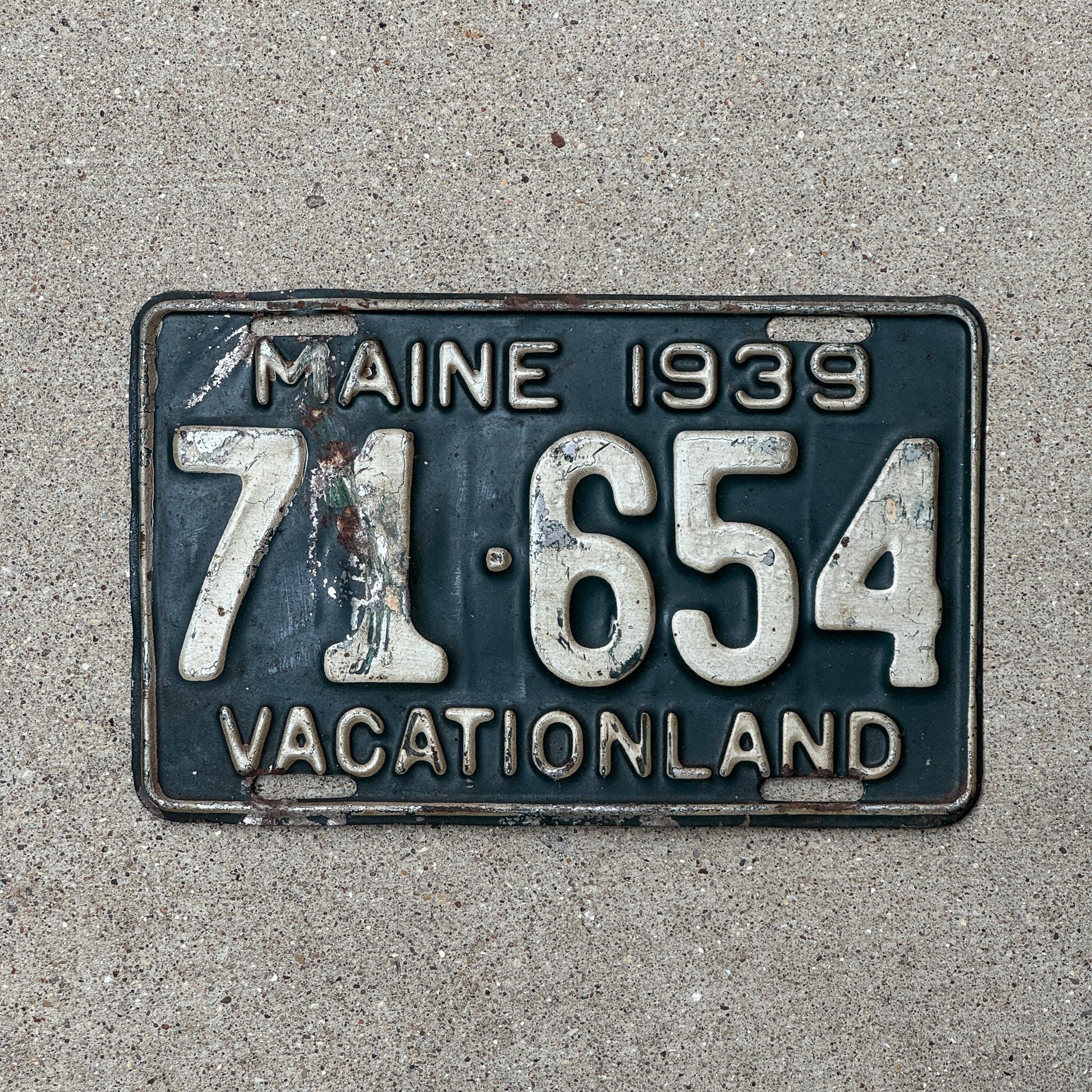 Photo of a 1939 Maine License Plate Auto Tag Garage Decor Vintage 71 654