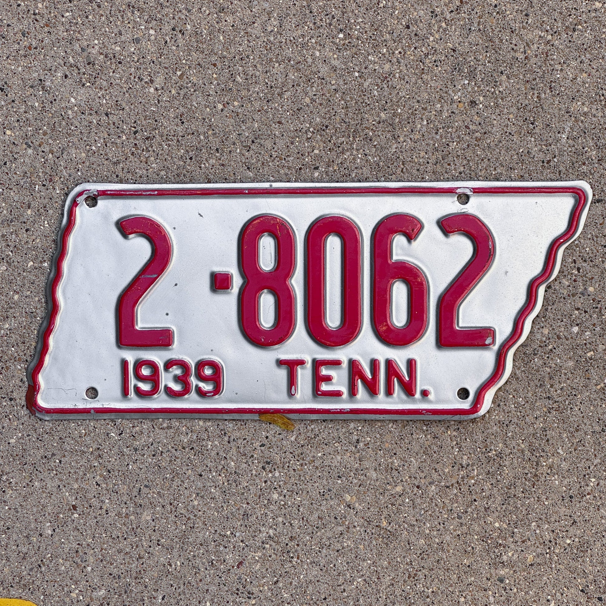 Photo of a 1939 Tennessee License Plate Auto Tag Garage Decor Vintage State Shape 2 8062