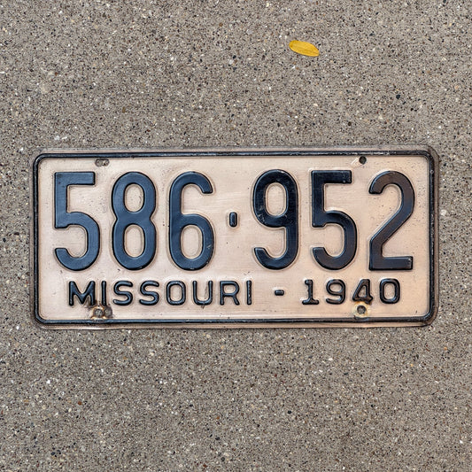 Photo of a 1940 Missouri License Plate Auto Tag Garage Decor Vintage 586 952 with original patina