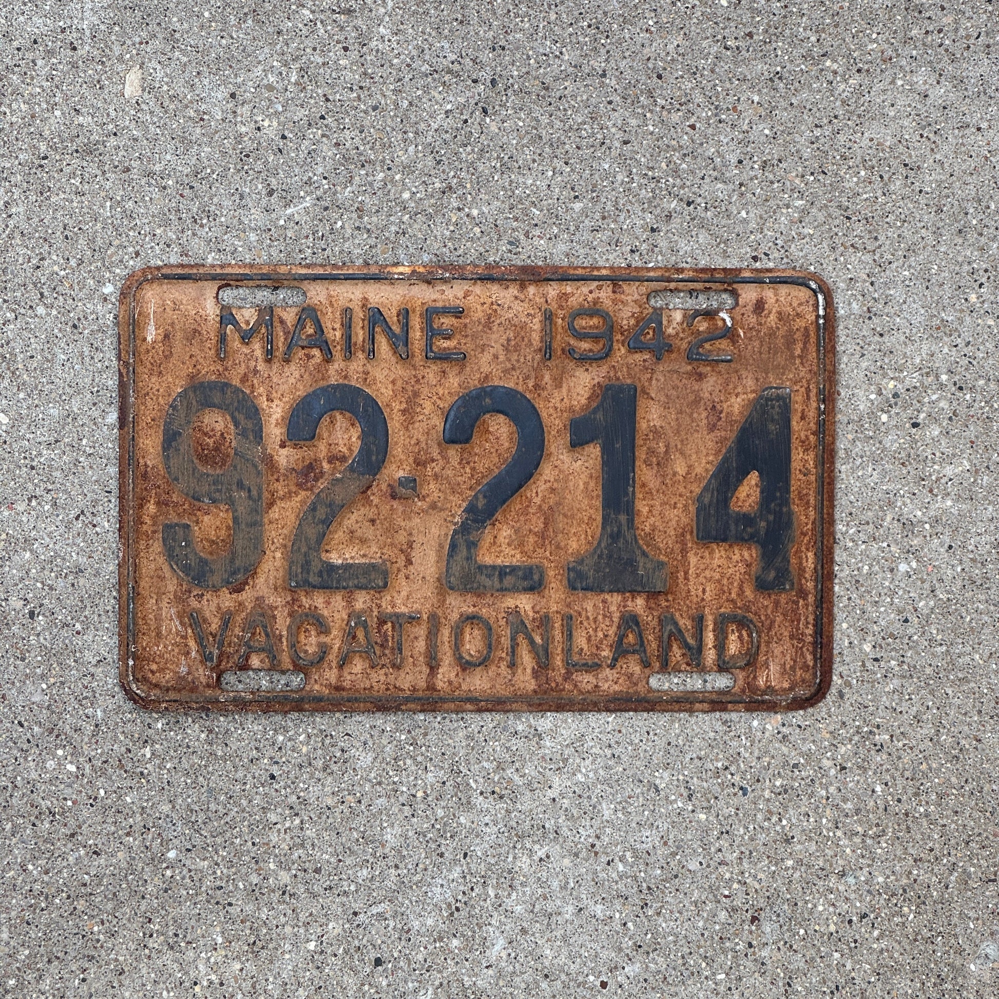 Photo of a 1941 Maine License Plate Pair Auto Tag Garage Decor Vintage 85 728