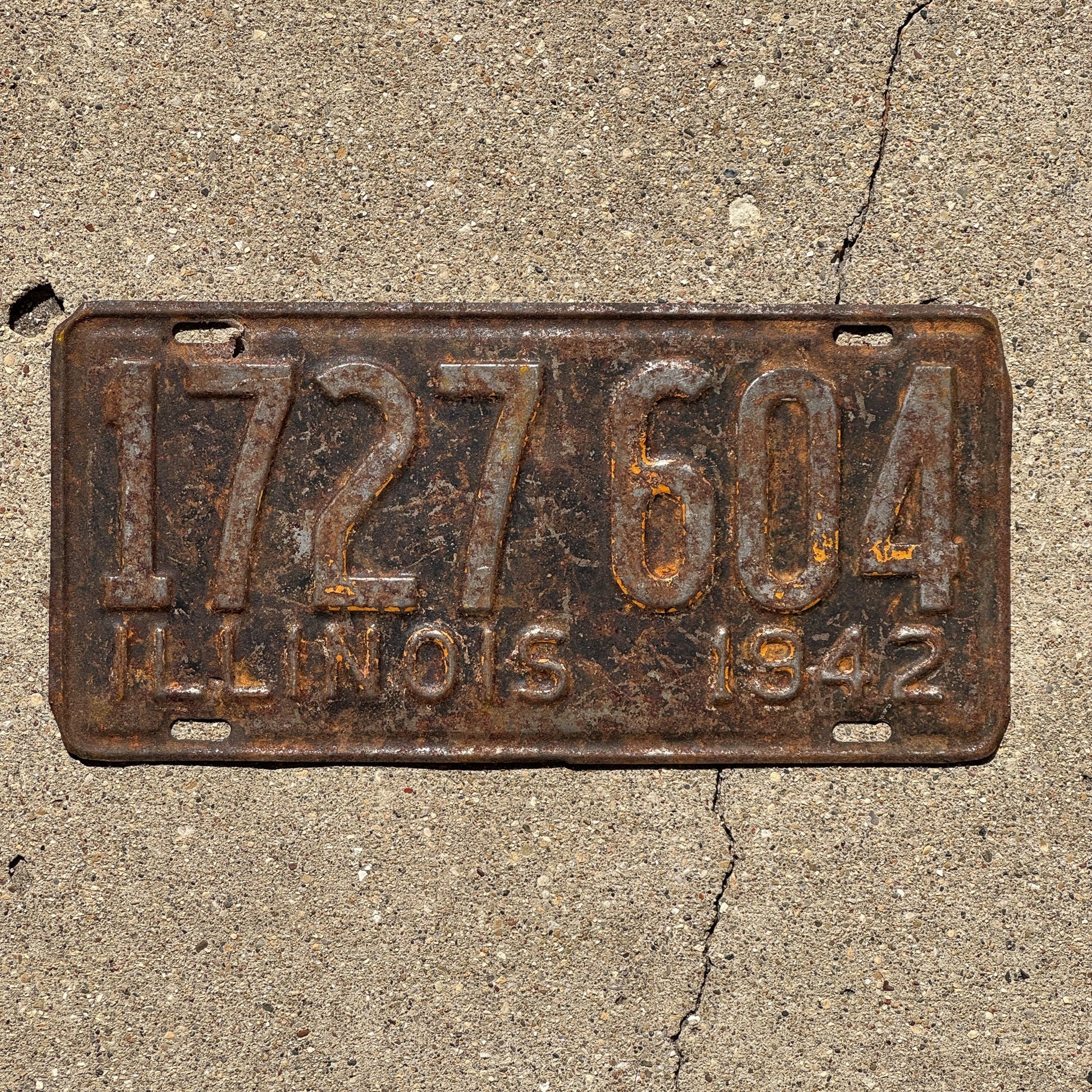 Photo of a 1942 Illinois License Plate Auto Tag Garage Decor Vintage 1727 604
