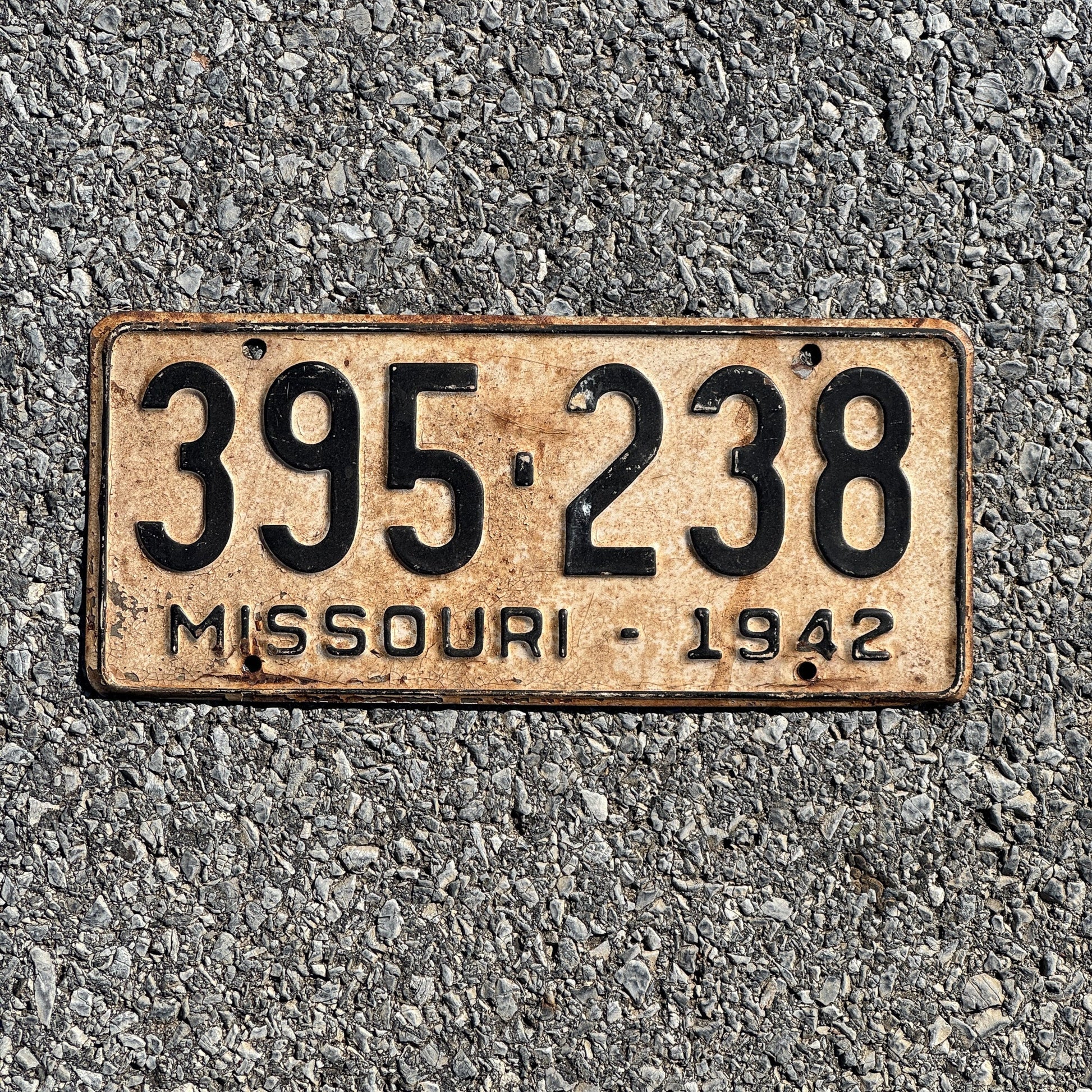 Photo of a 1942 Missouri License Plate Auto Tag Garage Decor Vintage 395238