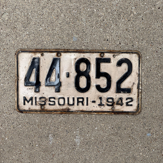 Photo of a 1942 Missouri License Plate Auto Tag Garage Decor Vintage 44 852