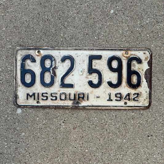 Photo of a 1942 Missouri License Plate Auto Tag Garage Decor Vintage 682 596