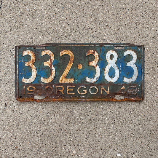 Photo of a 1942 Oregon License Plate Auto Tag Garage Decor Vintage 332 383
