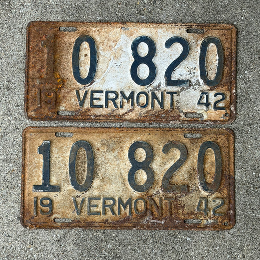 Photo of a 1942 Vermont License Plate Pair Auto Tag Garage Decor Vintage 10 820 with original patina