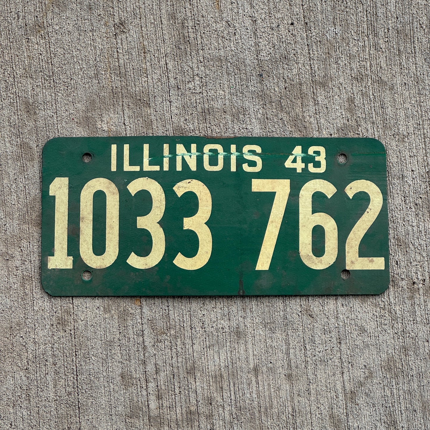 Photo of a 1943 Illinois Fiberboard License Plate Auto Tag Garage Decor Vintage 1 033 762 with original patina