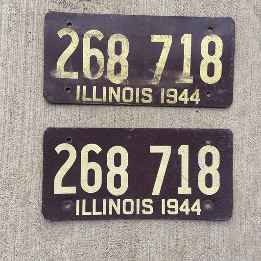 Photo of a 1944 Illinois Fiberboard License Plate Pair Auto Tag Garage Decor Vintage 268718 with original patina
