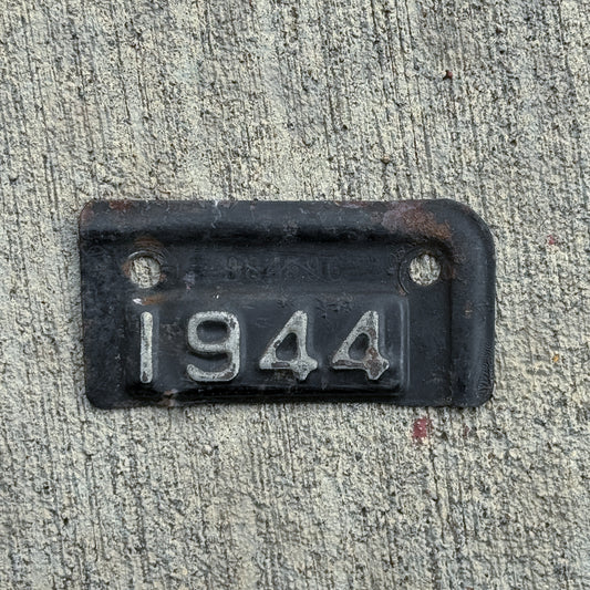 Photo of a 1944 Maryland Tab License Plate Auto Tag Garage Decor Vintage 984596 with original patina