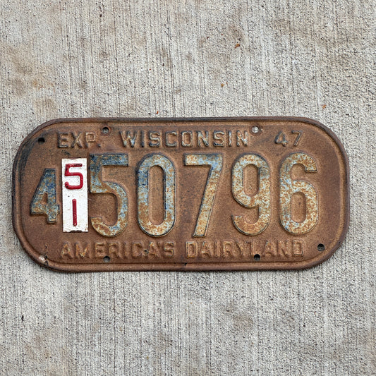 Photo of a 1946 1951 Wisconsin License Plate Auto Tag Garage Decor Vintage 4 50796 with original patina