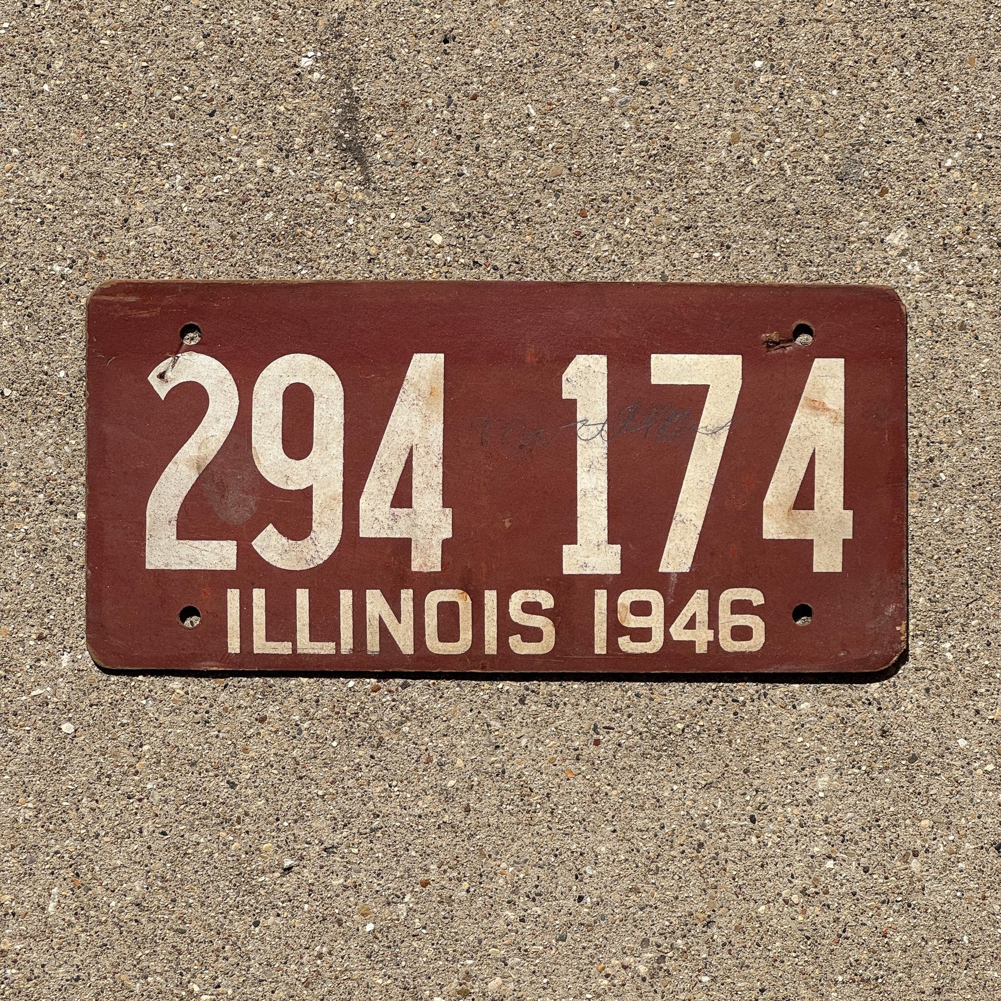 Photo of a 1946 Illinois Fiber Board Soy License Plate Auto Tag Garage Decor Vintage 294 174