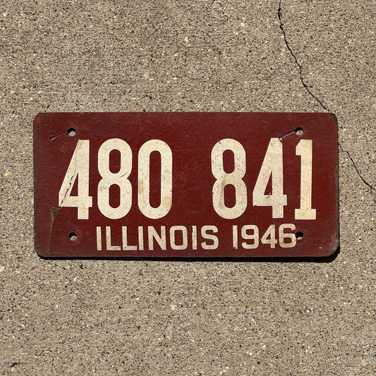 Photo of a 1946 Illinois Fiber Board Soy License Plate Auto Tag Garage Decor Vintage 480 841