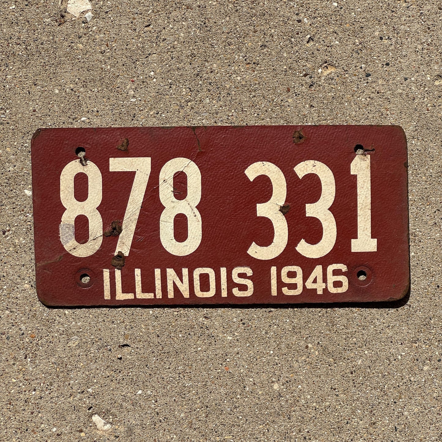 Photo of a 1946 Illinois Fiber Board Soy License Plate Auto Tag Garage Decor Vintage 878 331