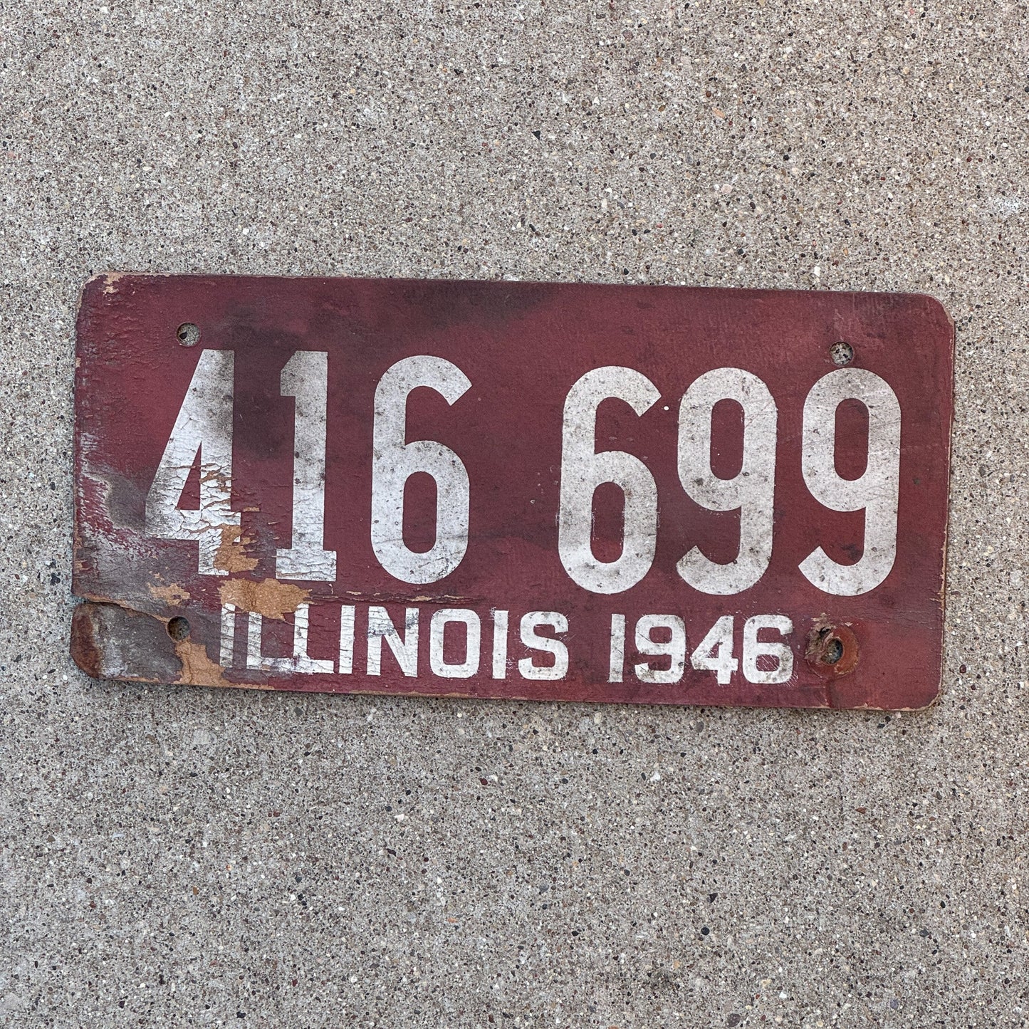 Photo of a 1946 Illinois Fiberboard License Plate Auto Tag Garage Decor Vintage 416 699 with original patina