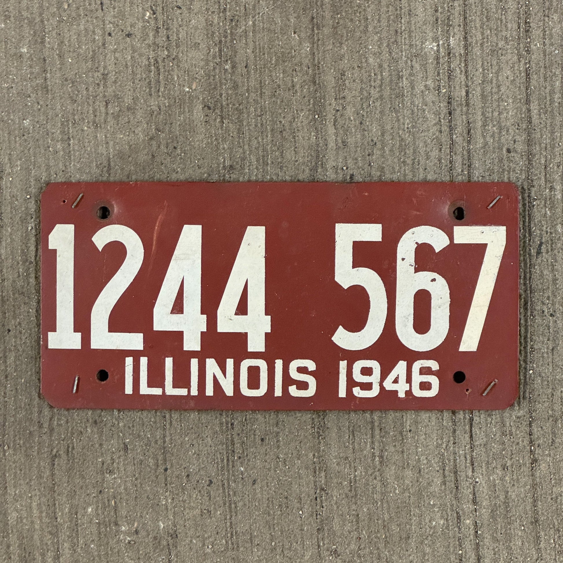 Photo of a 1946 Illinois Fiberboard Soy License Plate Auto Tag Garage Decor Vintage 1244 567