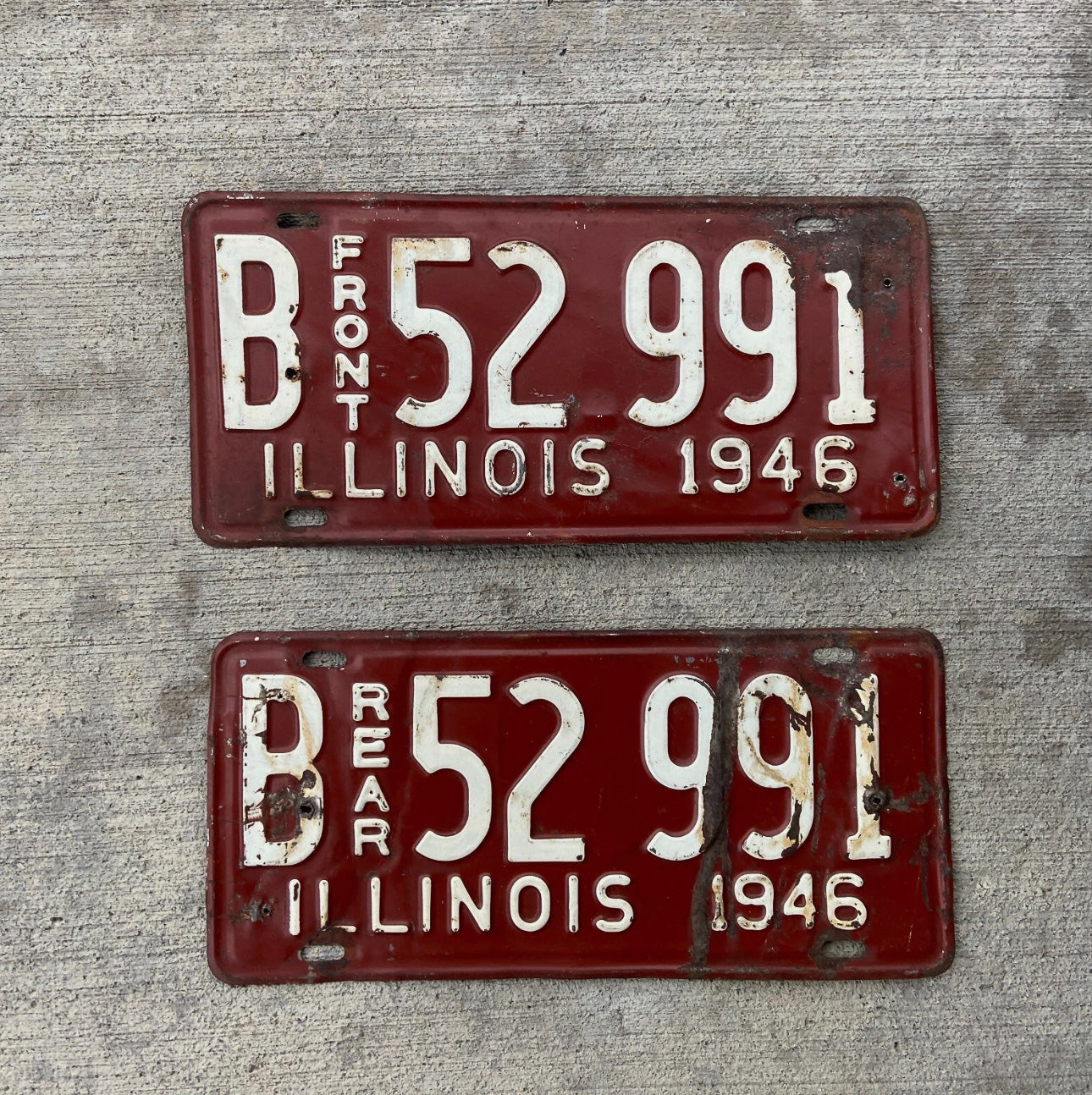 Photo of a 1946 Illinois Truck License Plate Pair Auto Tag Garage Decor Vintage B 52991 with original patina