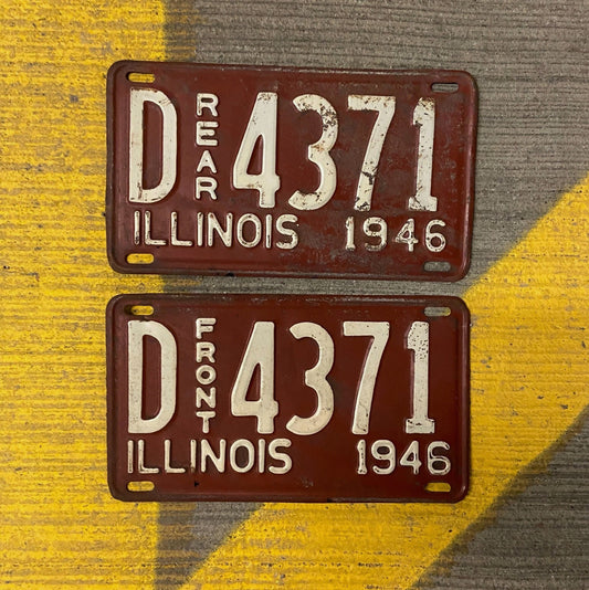 Photo of a 1946 Illinois Truck License Plate Pair Auto Tag Garage Decor Vintage D 4371 with original patina