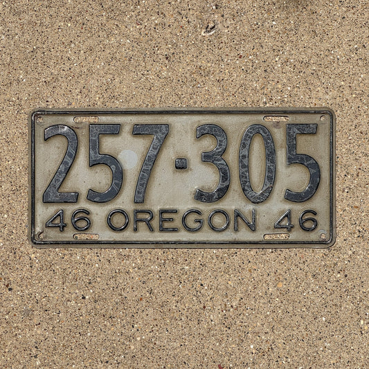 Photo of a 1946 Oregon License Plate Auto Tag Garage Decor Vintage 257 305