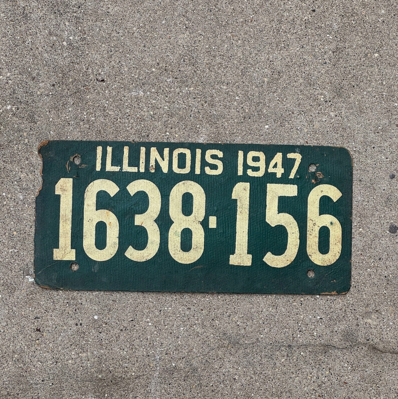 Photo of a 1947 Illinois Fiber board License Plate Auto Tag Garage Decor Vintage 1638 156
