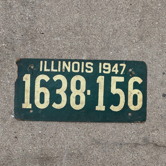 Photo of a 1947 Illinois Fiber board License Plate Auto Tag Garage Decor Vintage 1638 156