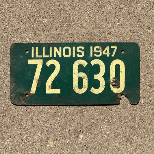 Photo of a 1947 Illinois Fiber Board Soy License Plate Auto Tag Garage Decor Vintage 72 630