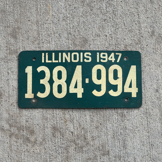 Photo of a 1947 Illinois Fiberboard License Plate Auto Tag Garage Decor Vintage 1 384 994 with original patina
