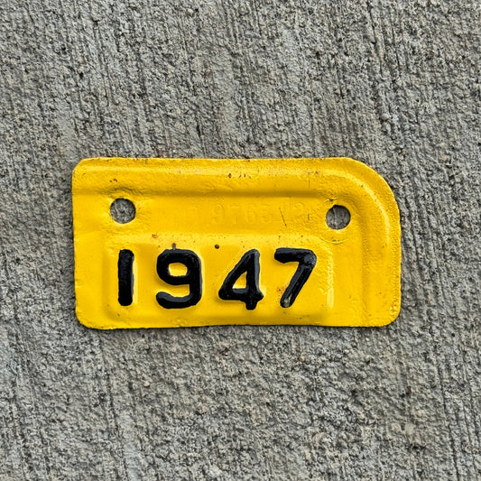 Photo of a 1947 Maryland Tab License Plate Auto Tag Garage Decor Vintage 976512 with original patina